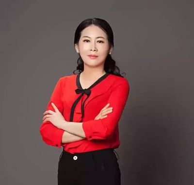 湖北艾美嘉形象策劃聯(lián)合創(chuàng)始陳慧專(zhuān)訪